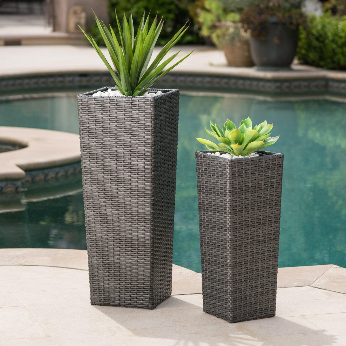 Stark Home Everest Outdoor Wicker Flower Pots Set (2)