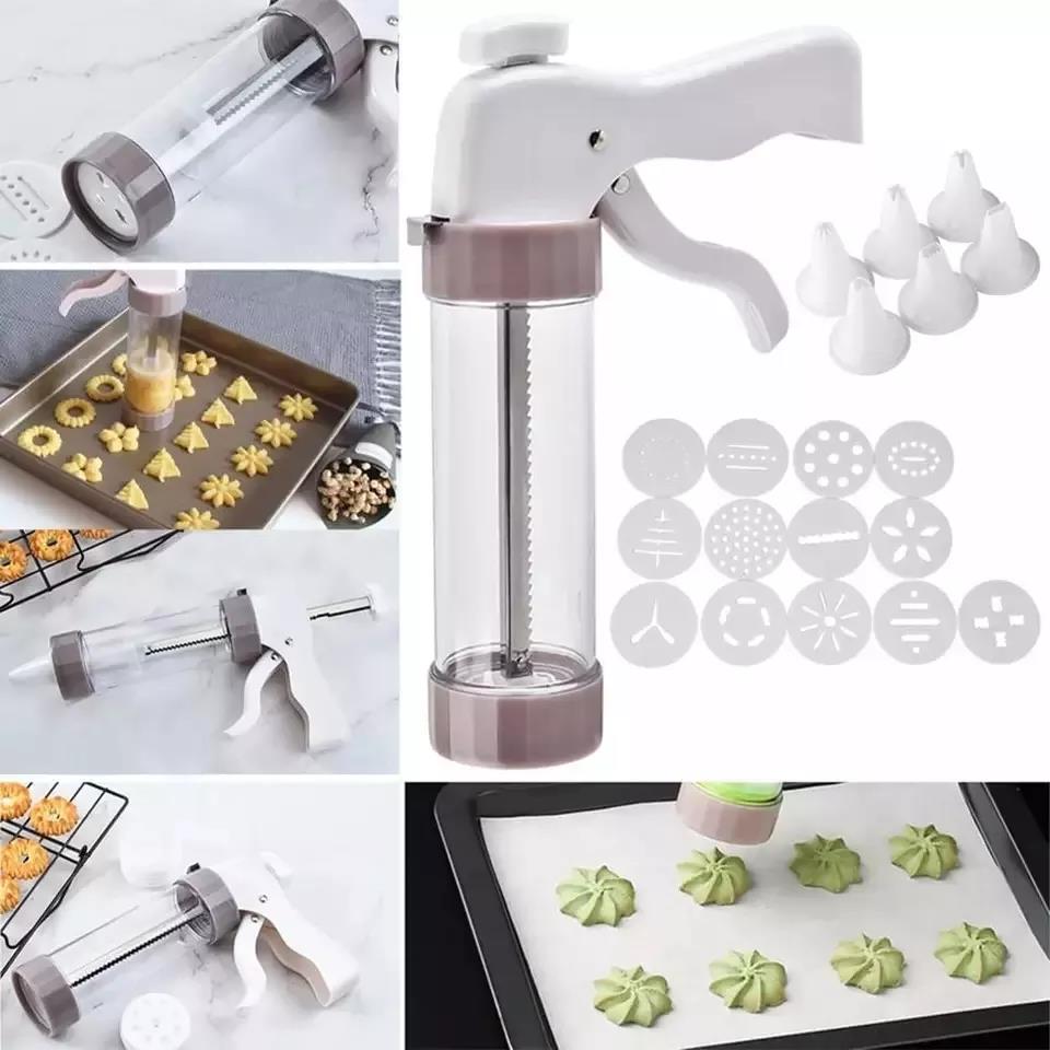 Bella Home 20 Pc. Cake Decorating and Cookie Making Set
