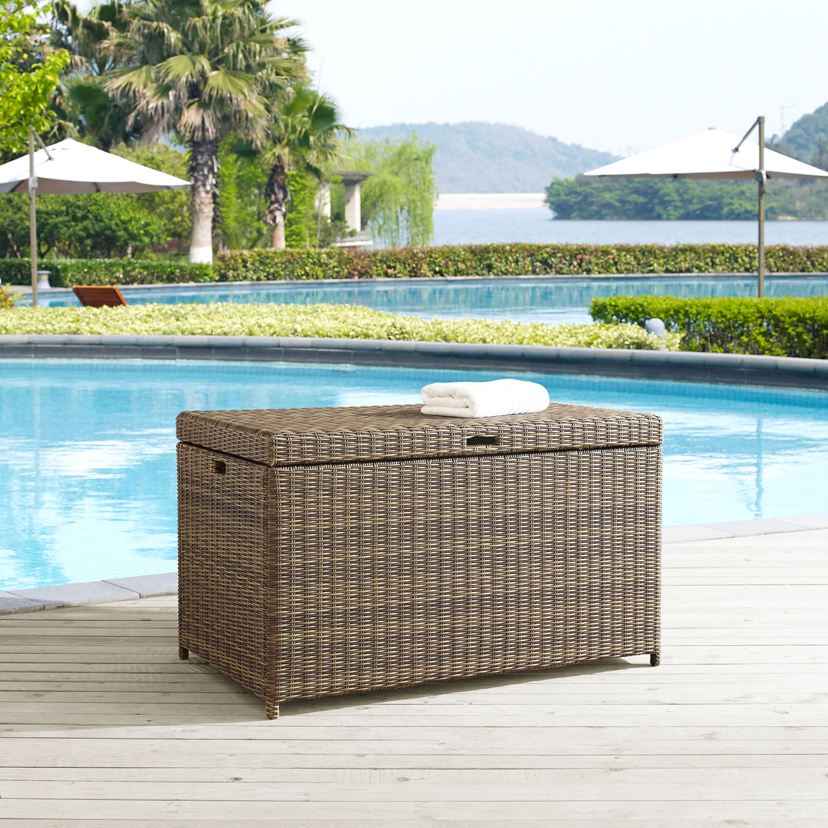 Crosley Outdoor Bradenton Wicker Outdoor Storage Box