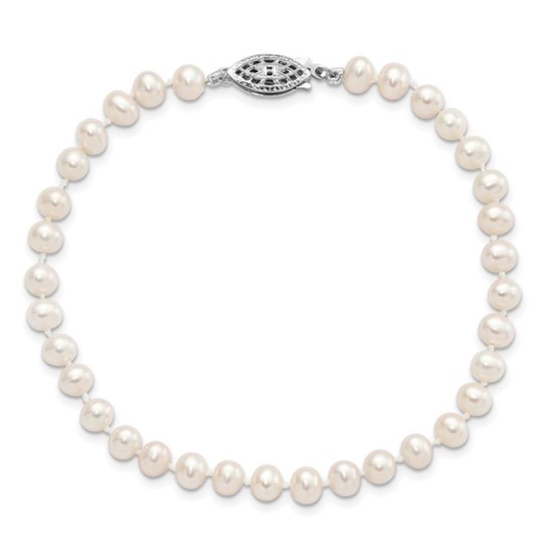 Distinctive Sterling Silver 4-5mm White Freshwater Cultured Pearl Bracelet
