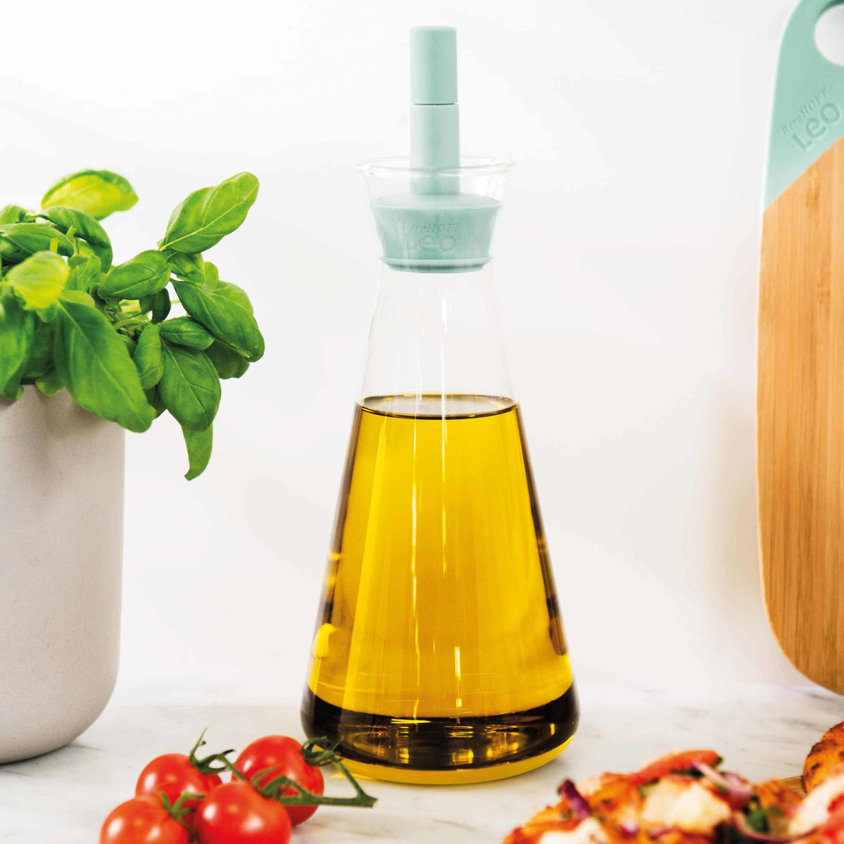 BergHOFF Leo Oil Dispenser: Glass & Mint