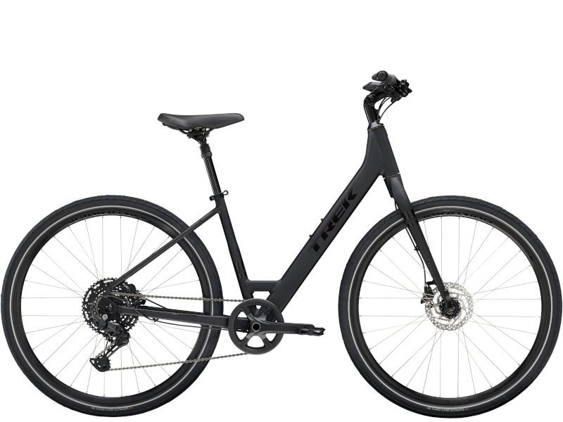 Verve 3 Low-Step Recreation Bike in Matte Trek Black/L