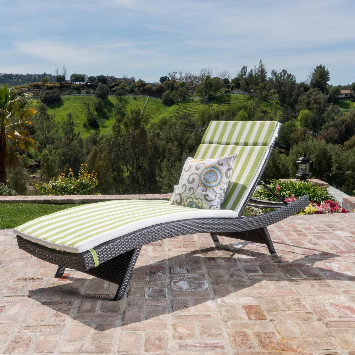 Stark Home Salem Outdoor Wicker Lounge With Wr Cushion