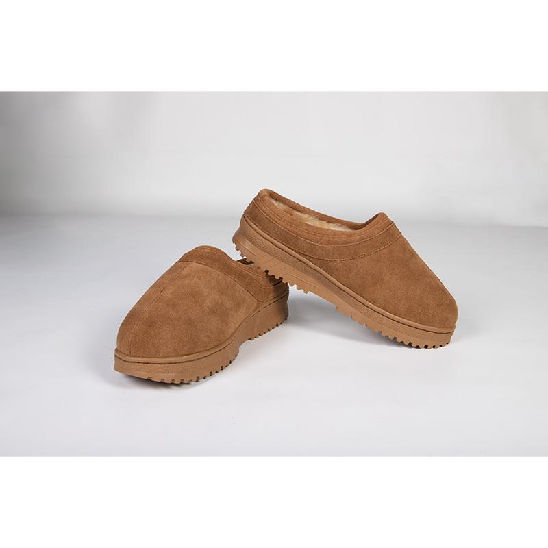 Cloud Nine Sheepskin Unisex Clog-Chestnut-9