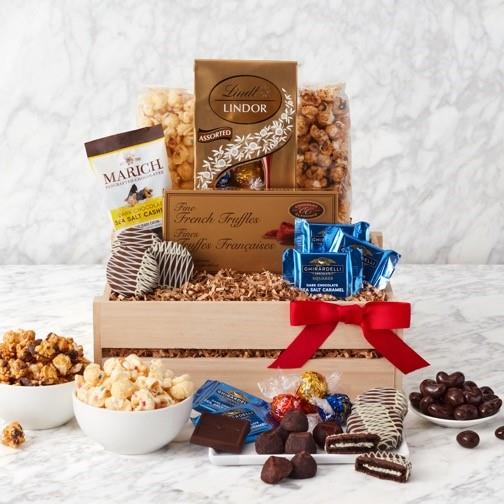 Hickory Farms Sweet Snacks Gift Crate