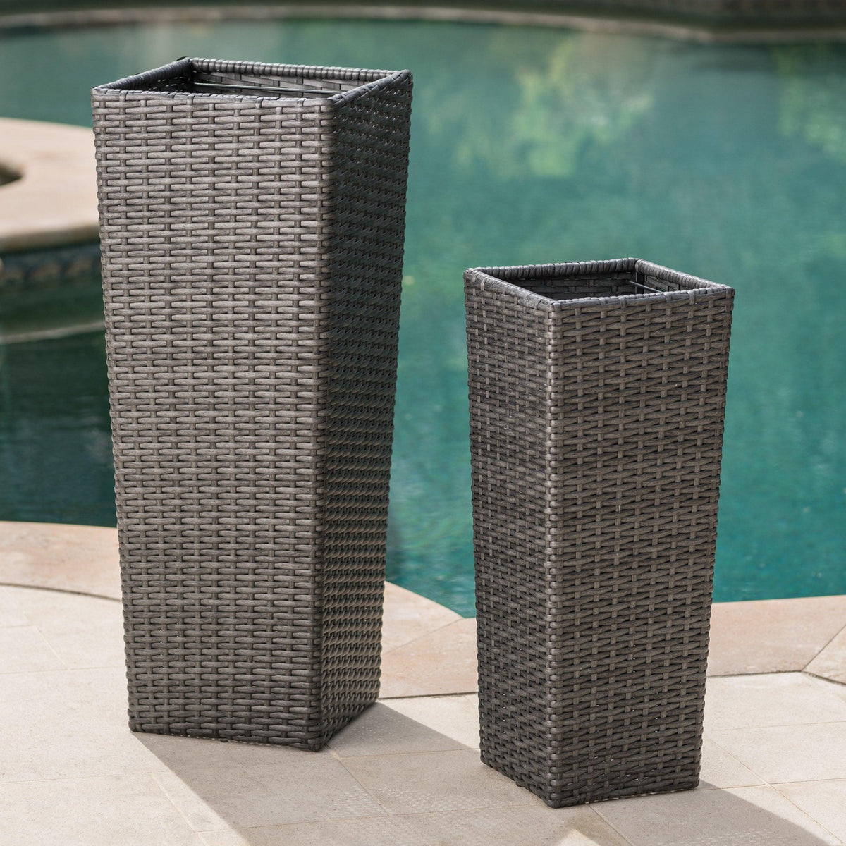 Stark Home Everest Outdoor Wicker Flower Pots Set (2)