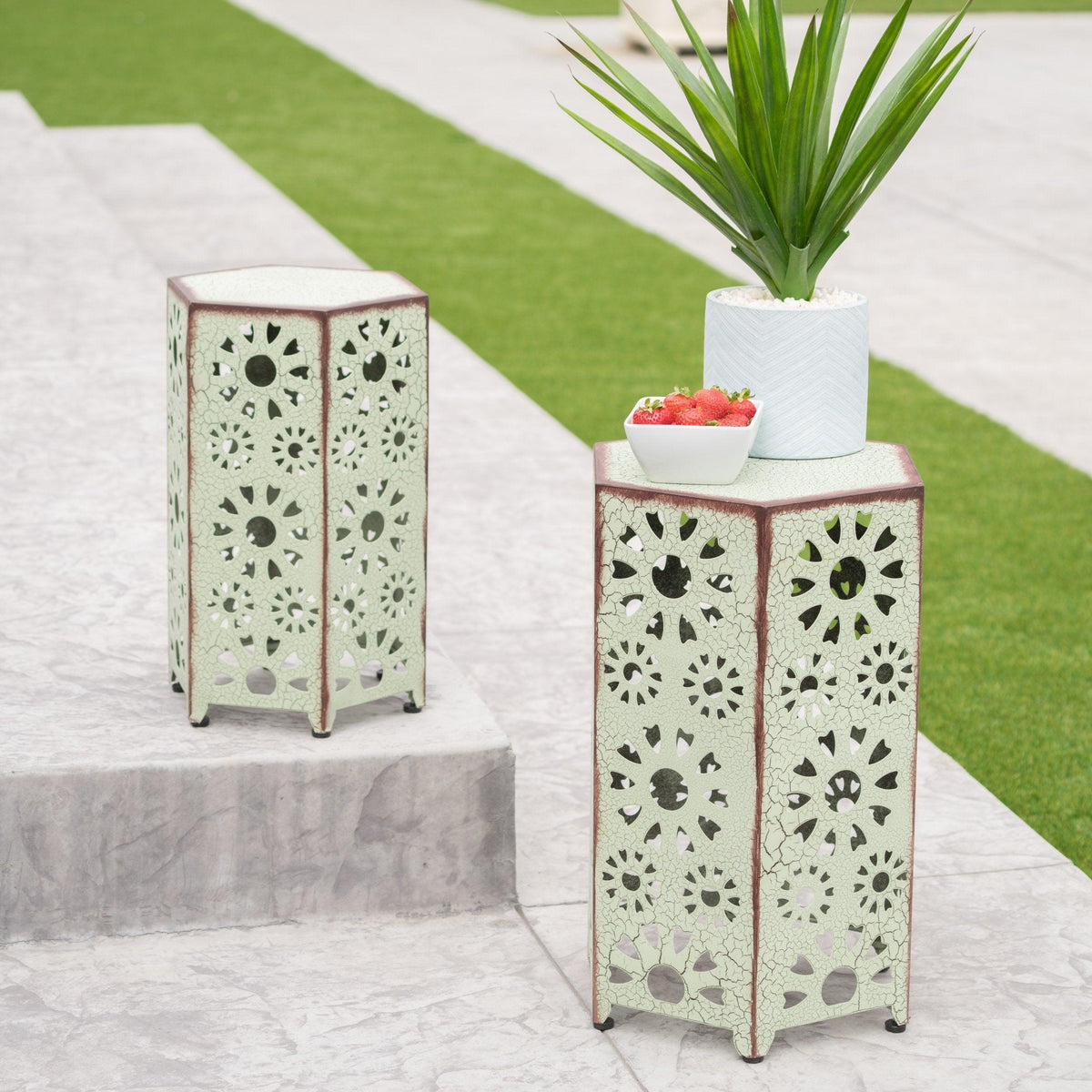 Stark Home Eliana Outdoor Sunburst Iron Side Table Set