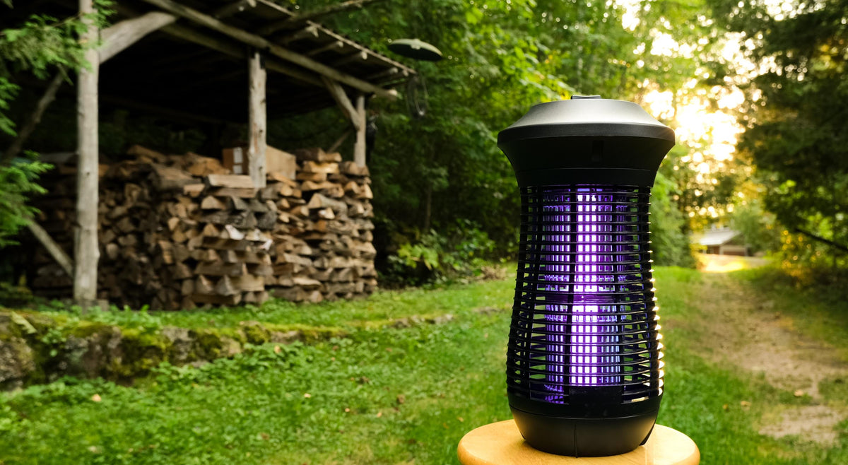 Green-Strike Bug Zapper Large Electrically Powered Insect Control