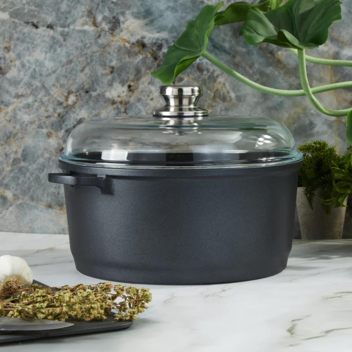 BergHOFF EuroCAST 7qt Stockpot + Lid