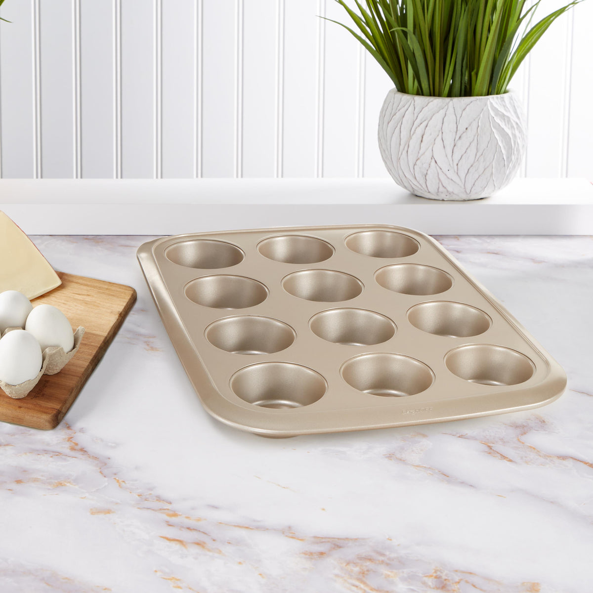 BergHOFF Leo Balance NS 12 Cup Muffin Pan, Beige