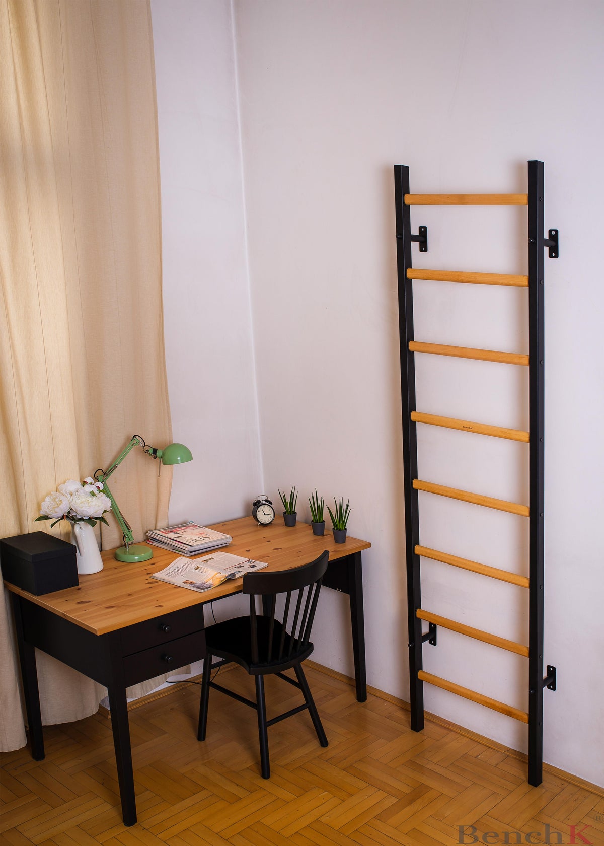 BenchK 200W wall bars