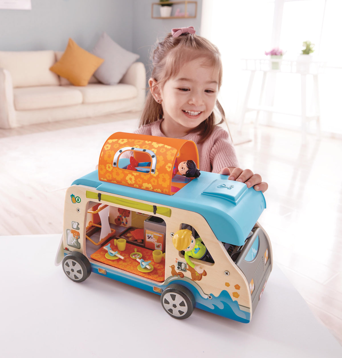 HapeToys Adventure Van