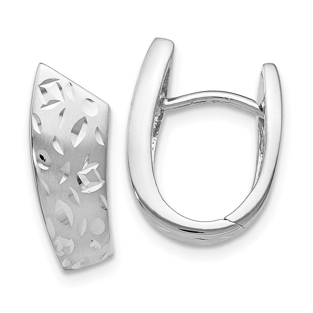 Distinctive Sterling Silver Radiant Essence Diamond Cut Earrings