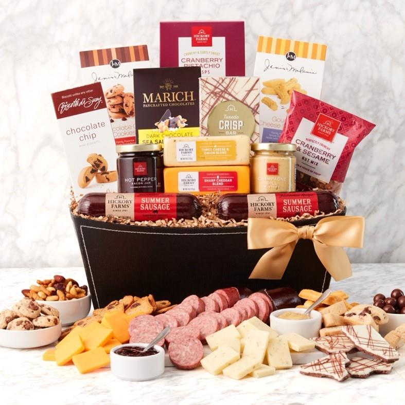 Hickory Farms Ultimate Party Snacks Gift Basket