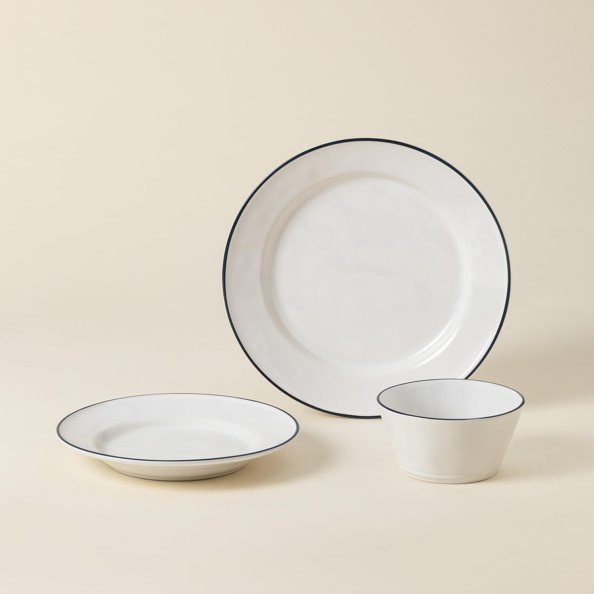 Casa Fina Beja Place Setting Set w/ pasta plate Size 18 Pieces