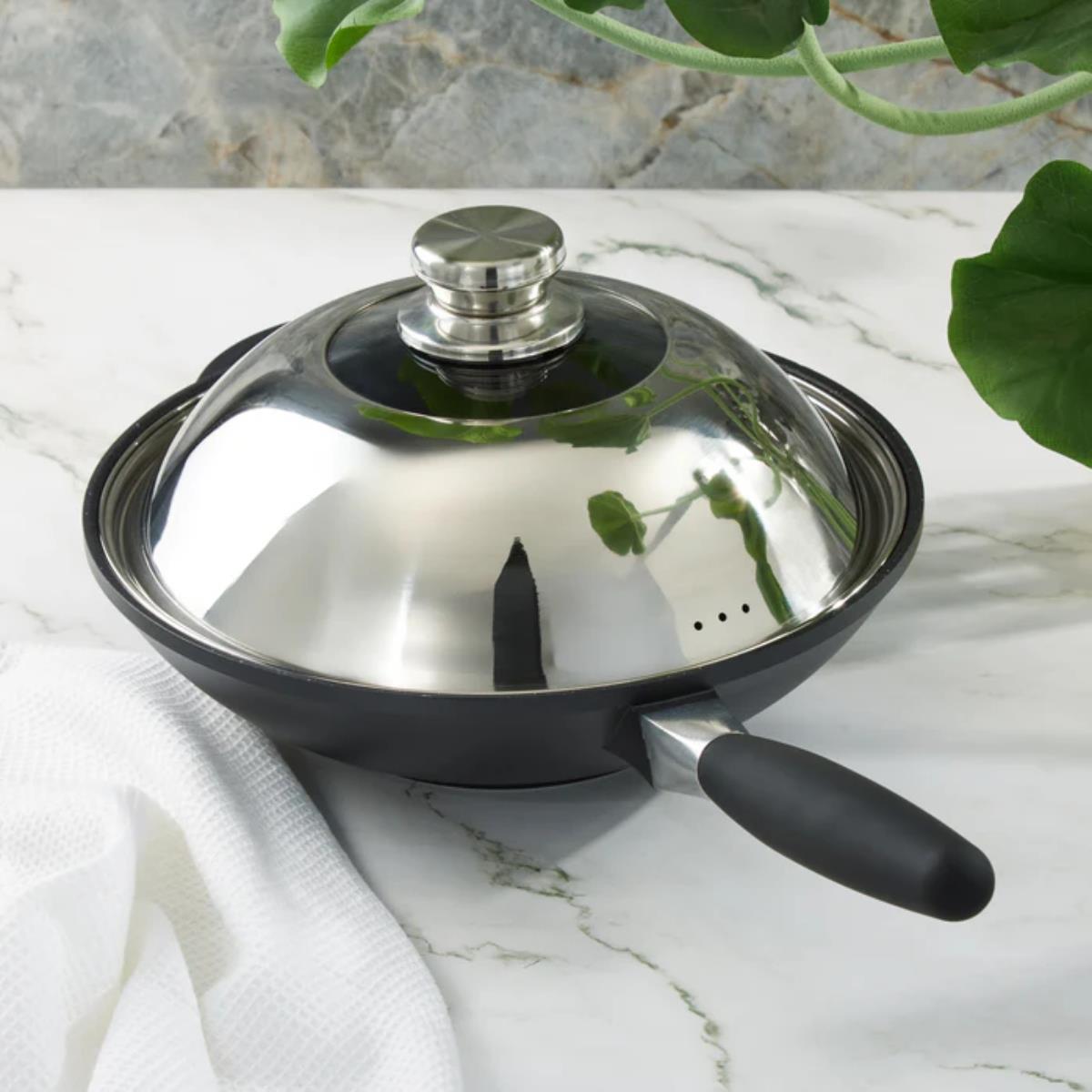 BergHOFF EuroCAST 11" Wok + Lid